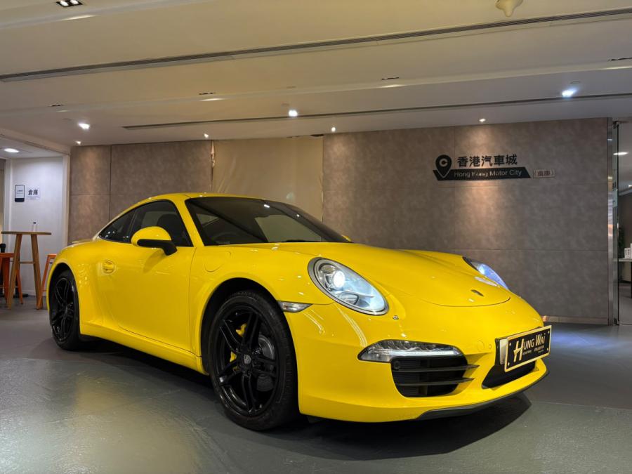 PORSCHE Carrera 911